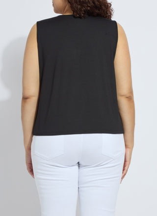 essential v-neck shell curvy