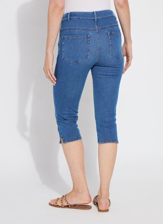Lyssé Granada Front Pocket Capri Jeans in Mid Wash