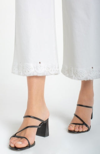 stride crop wide leg w/ embroidered hem 26'
